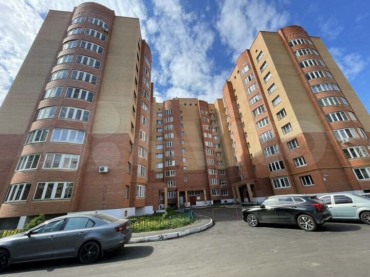 2-к. квартира, 60 м², 9/10 эт.