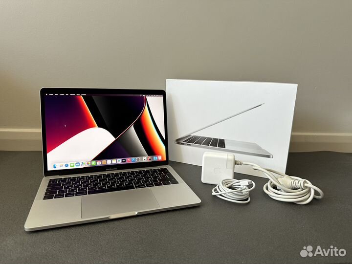Apple MacBook Pro 13 2018 8/128, Ориг АКБ