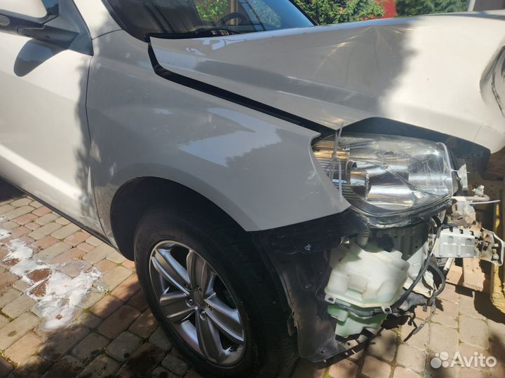 Geely Emgrand X7 2.4 AT, 2015, битый, 64 000 км