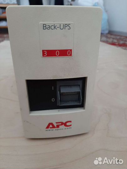 Ибп бесперебойник APC Back-UPS 300