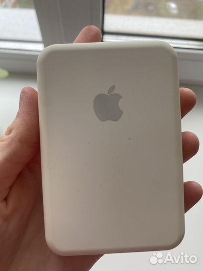 Повербанк для айфона