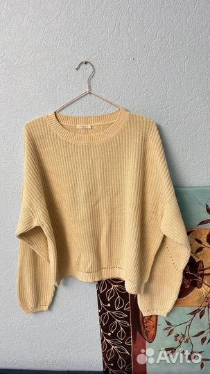 Свитер укороченный