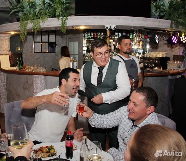 Ведущий (не тамада) на свадьбу, юбилей, корпоратив