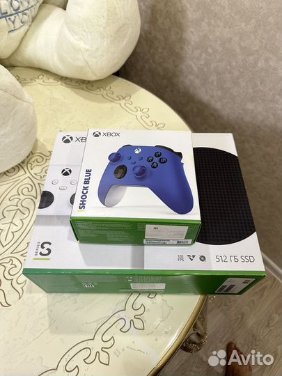 Xbox series s с 2 геймпадами