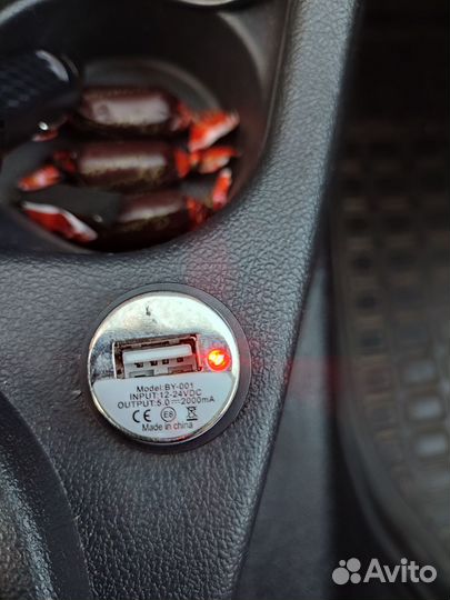 Автомобильный адаптер для зарядки