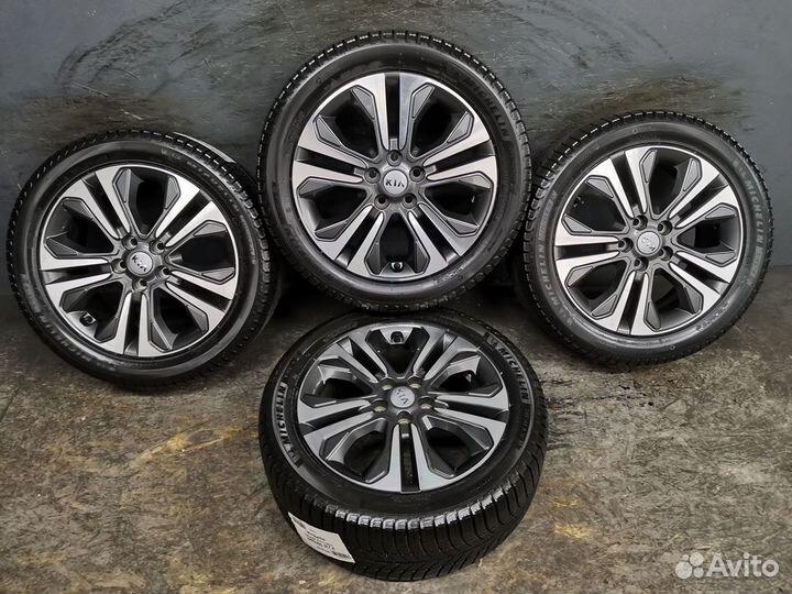 Комплект оригинальных колес KIA Optima K5 R18