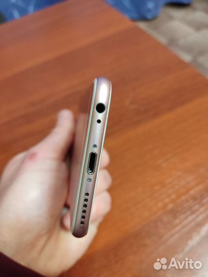 iPhone 6S, 64 ГБ