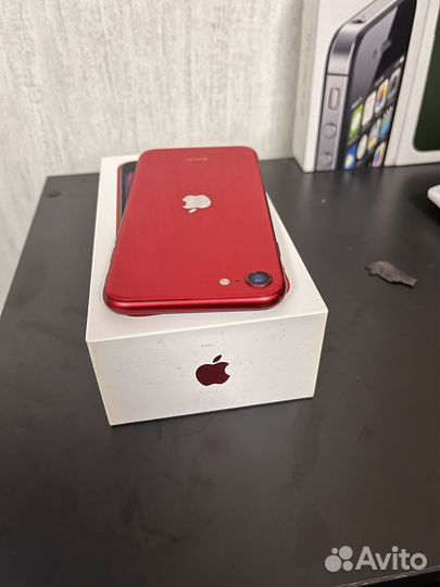 iPhone SE (2020), 64 ГБ