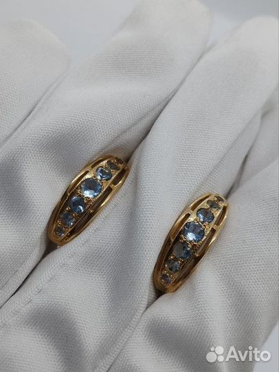 Серьги с синтетическим камнем Золото