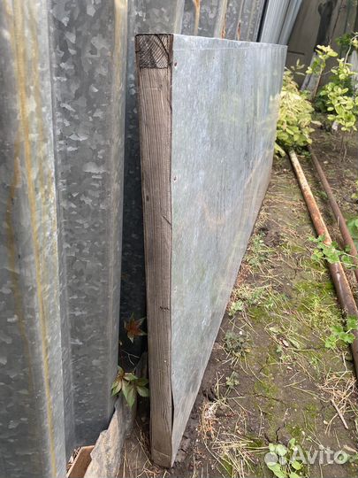 Дверь входная дерево лиственница оббитая оцинковк