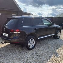 Volkswagen Touareg 2.5 AT, 2007, 238 200 км, с пробегом, цена 900 000 руб.