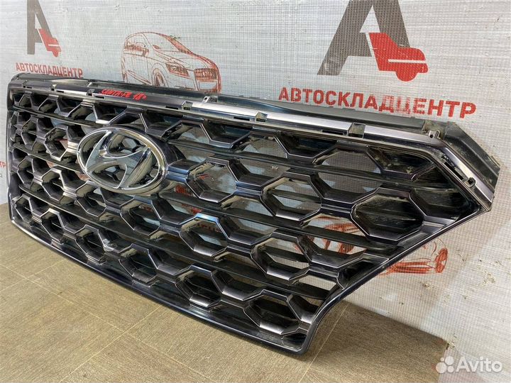 Решетка радиатора Hyundai Santa-Fe с 2018 года