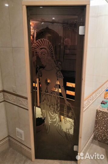 Двери стеклянные