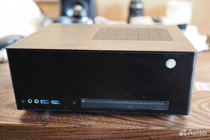 Mini-itx Lian Li PC-Q09 65вт + Blu-ray