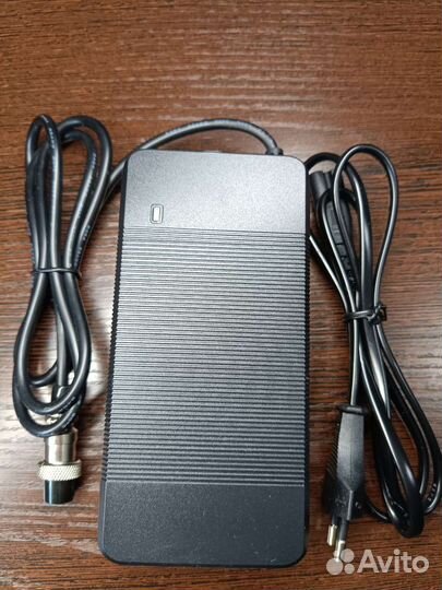 Зарядка Kugoo M4/M4 PRO/M5 48v-4a