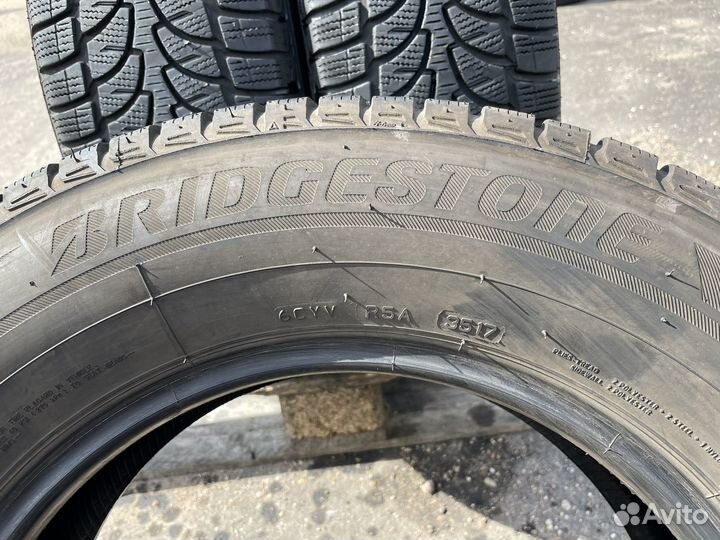Bridgestone Blizzak LM-80 Evo 215/70 R16