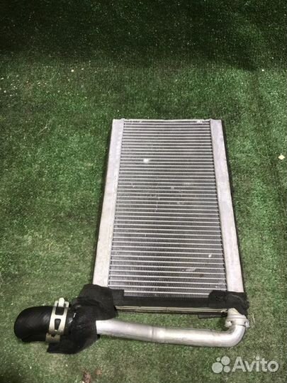 Радиатор печки Mitsubishi Pajero 3 V7 W