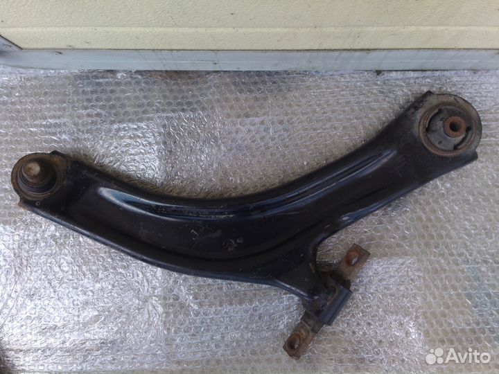 Ниссан Х-трейл Т31 правый рычаг