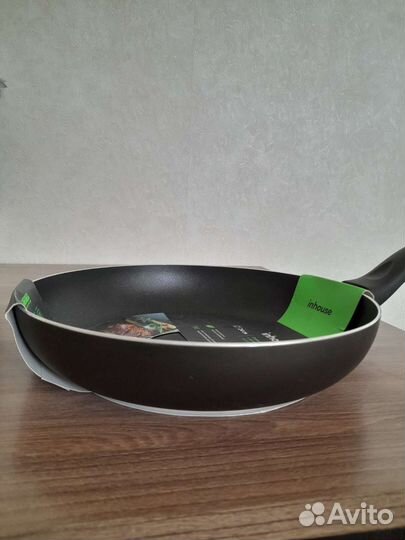 Сковорода 24 см новая