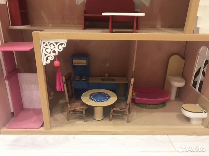 Домик кукольный