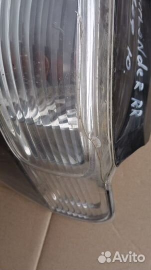 Фонарь правый Mitsubishi Outlander cu 05г