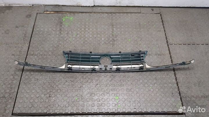 Решетка радиатора Volkswagen Golf 3, 1994