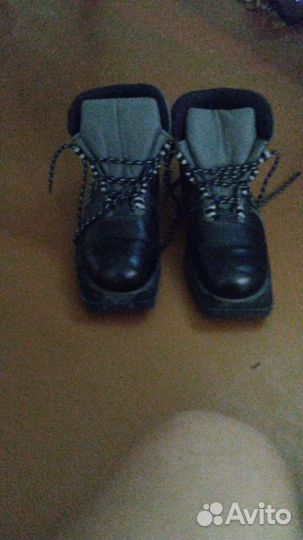 Лыжные ботинки