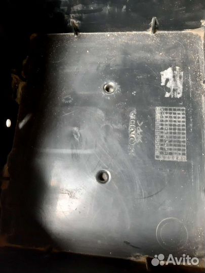 Подставка под акб, запчасти Honda CRV3
