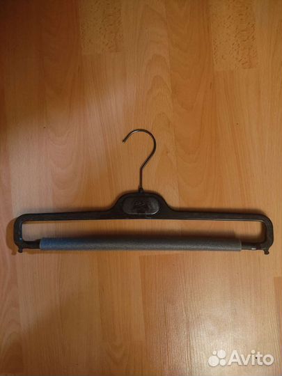 Вешалки плечики для брюк от бренда Paul&Shark