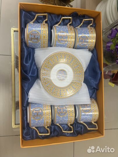 Чайный сервиз на 12 персон