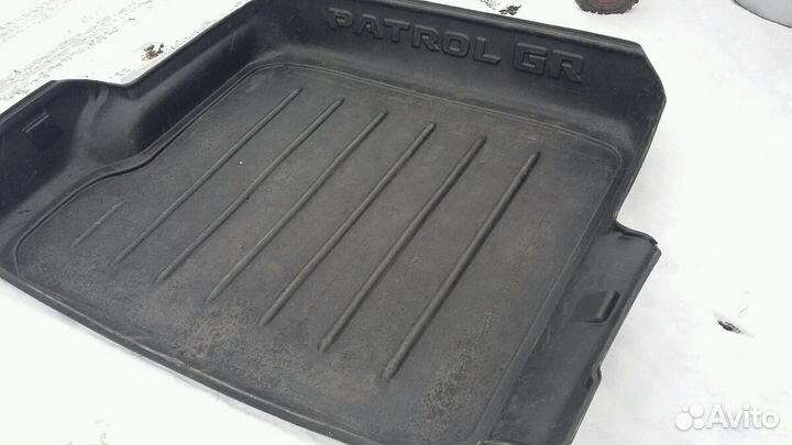 Nissan patrol корыто в багажник