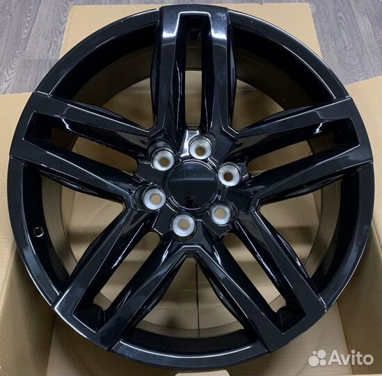 Диски на Cadillac Escalade Кадиллак Ескалейд R22