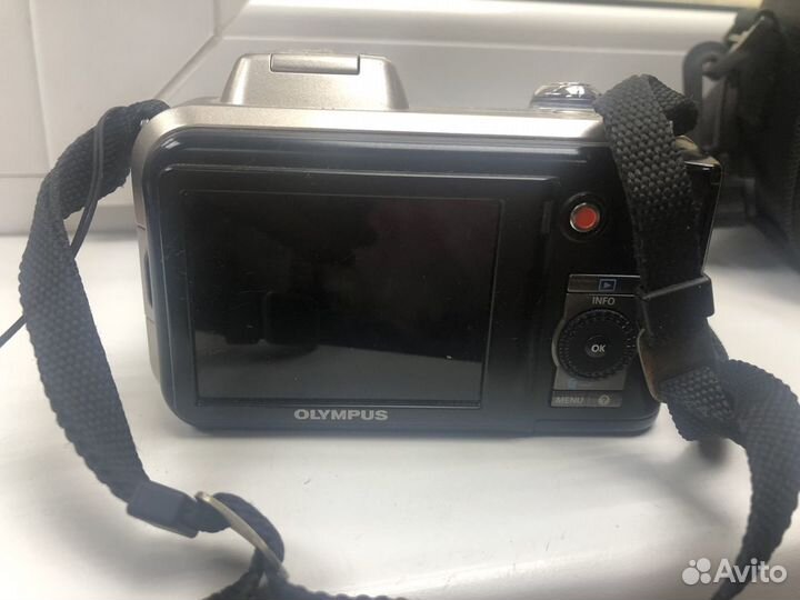 Компактный фотоаппарат