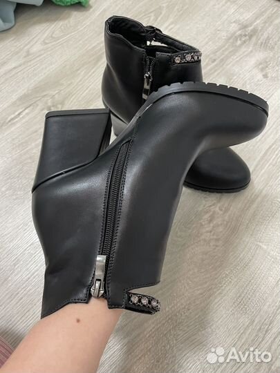 Ботинки женские