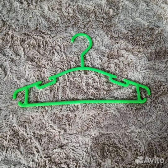 Вешалка для одежды детская