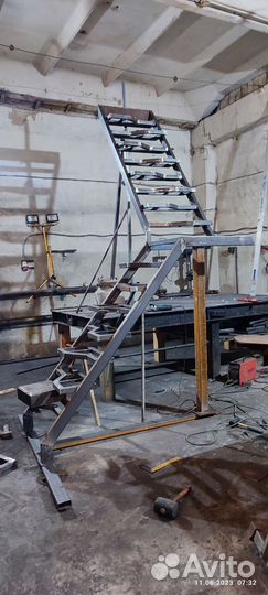 Уличная лестница