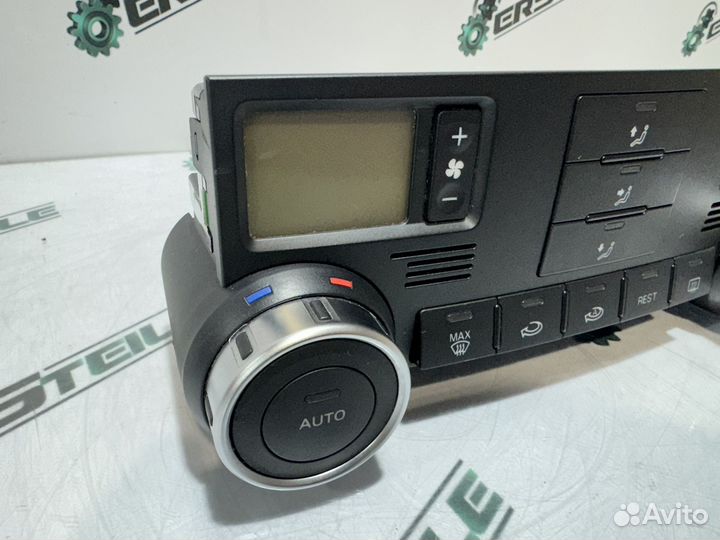 Блок управления климатом VW Touareg GP 2008