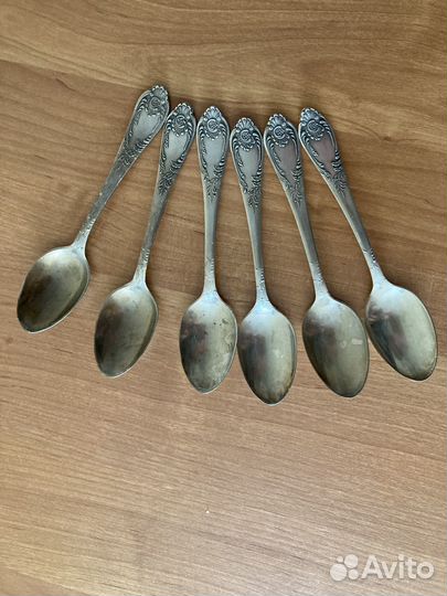 Мельхиоровые ложки десертные