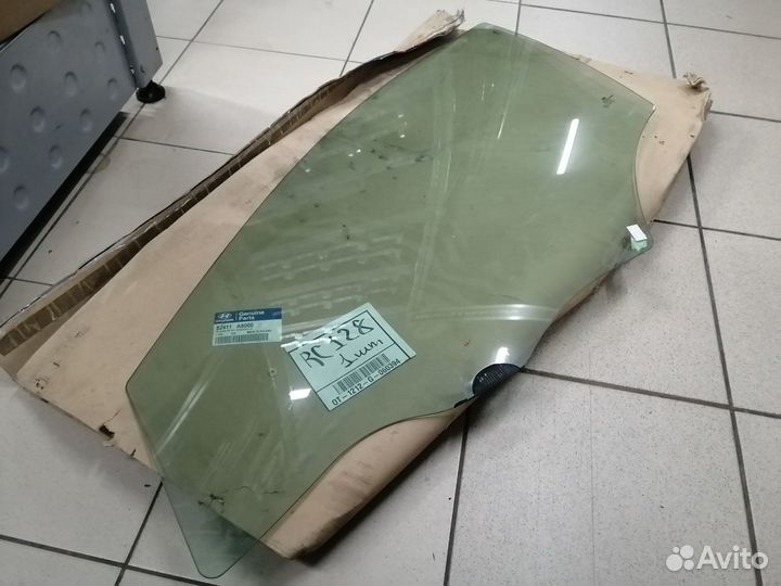 Стекло передней левой двери I30