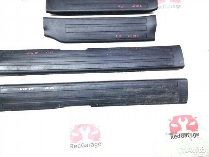 Накладка порога внутренняя Toyota Tundra USK51L