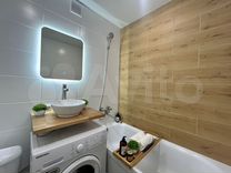 зеленогорск парковая 52. квартиры в екатеринбурге свердловской области. интерьер квартиры для посуточной сдачи. комната с хорошим ремонтом. комната с балконом без ремонта.