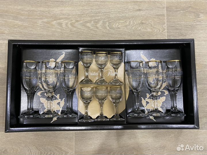 Набор рюмок и фужеров новый, подарок