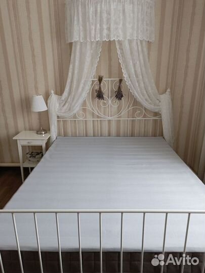 Кровать с матрасом IKEA 160х200 Leirvik