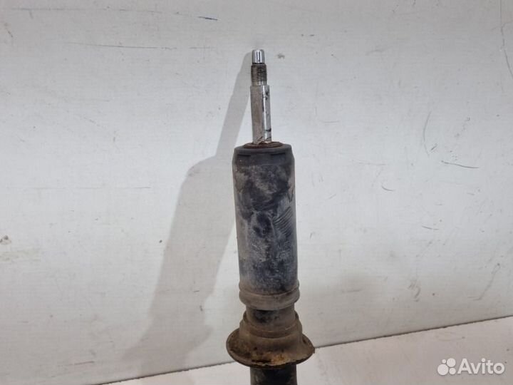 Амортизатор передний Toyota Land Cruiser 200