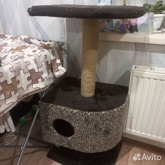 Домик для кошки с когтеточкой бу