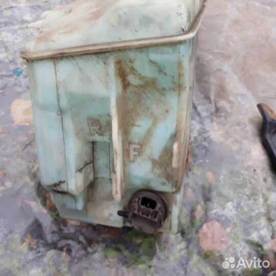 Бачок омывателя Мазда 6 GG