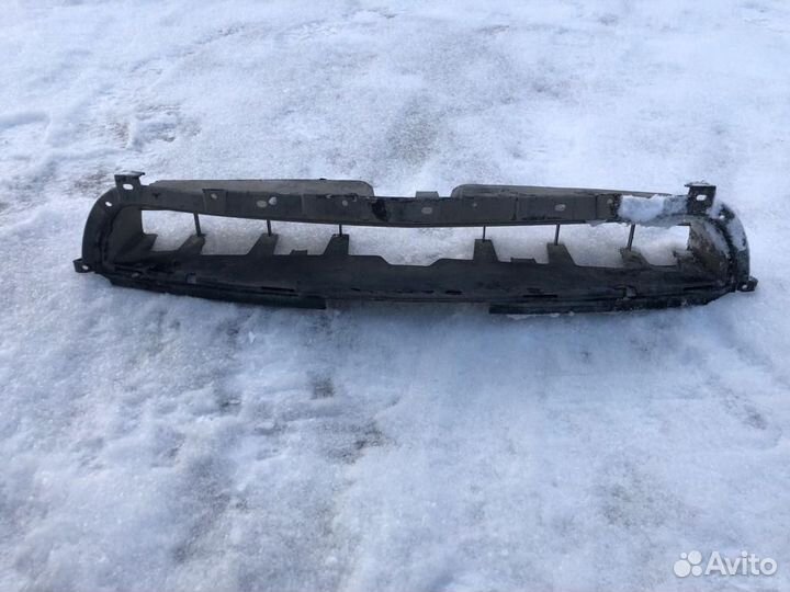 Решетка переднего бампера mitsubishi lancer