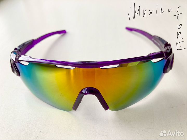 Фиолетовые солнцезащитные спортивные очки