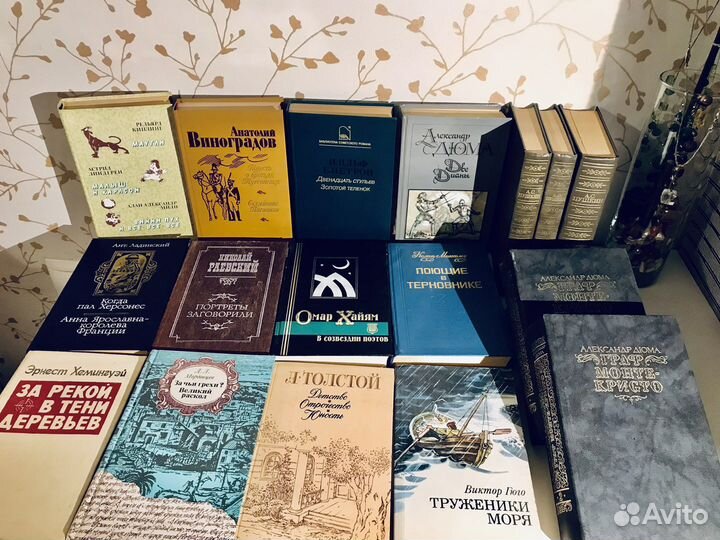 Книги на русском и английском, много