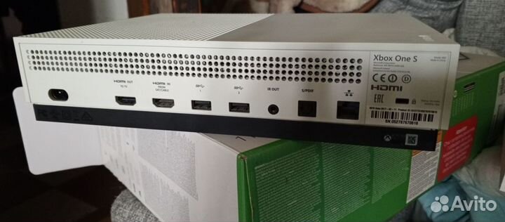 Xbox One s 2 геймпада 1tb